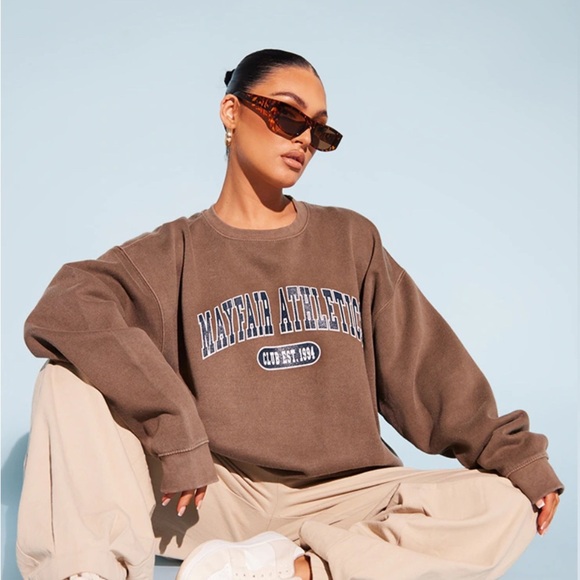 Pretty Little Thing CHOCOLATE MAYFAIR ATHLETICS OVERSIZED SWEATSHIRT - Picture 1 of 5